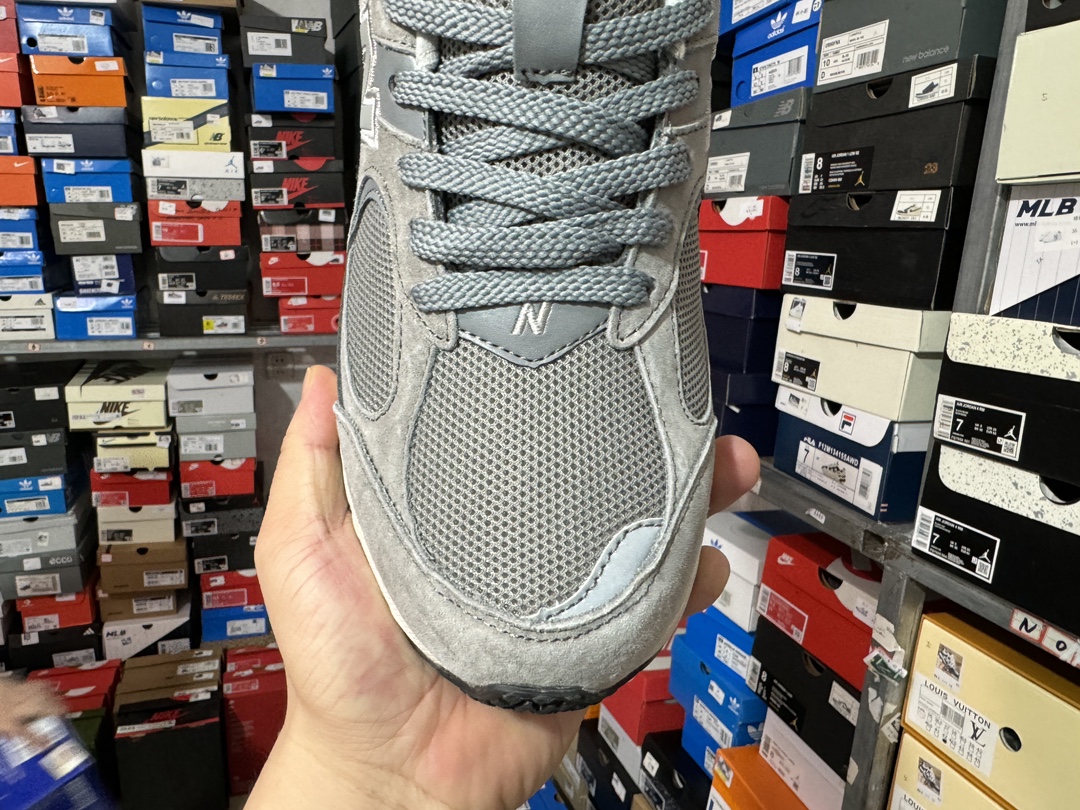 New Balance NB 2002R